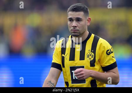 DORTMUND - Raphaël Guerreiro de Borussia Dortmund pendant le match de Bundesliga entre Borussia Dortmund et SC Freiburg au Parc signal Iduna sur 4 février 2023 à Dortmund, Allemagne. AP | hauteur néerlandaise | GERRIT DE COLOGNE Banque D'Images