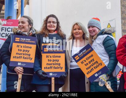 Londres, Royaume-Uni. 6th février 2023. Pat Cullen, secrétaire général et chef de la direction du Royal College of Nursing, visite le piquet à l'extérieur de l'hôpital Great Ormond Street alors que les infirmières du NHS poursuivent leurs grèves sur salaire. Banque D'Images