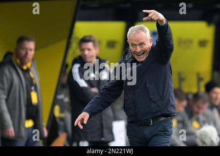 DORTMUND - entraîneur de SC Freiburg, entraîneur Christian Streich pendant le match de Bundesliga entre Borussia Dortmund et SC Freiburg au Parc signal Iduna sur 4 février 2023 à Dortmund, Allemagne. AP | hauteur néerlandaise | GERRIT DE COLOGNE Banque D'Images