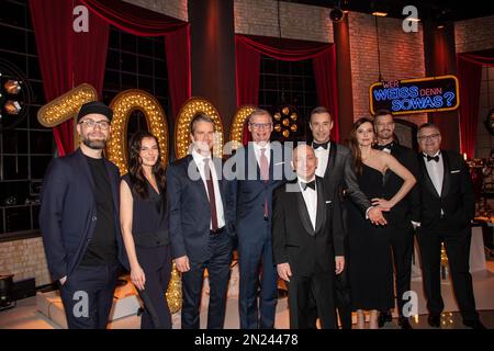 Mark Forster,Yvonne Catterfeld,Markus Lanz,Guenther Jauch,Bernhard Hoecker, Kai Pflaume,Katrin Bauerfeind,Joko Winterscheidt,Elton beim Fototermin na Banque D'Images