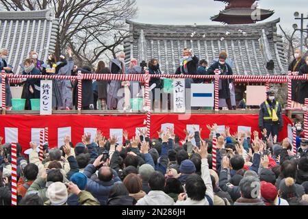 Le lutteur professionnel japonais Hiroyoshi Tenzan du Nouveau-Japon Pro-Wrestling assiste à la cérémonie de lancement de haricots au temple Ikegami Honmonji à Tokyo, Japon sur 3 février 2023. Credit: AFLO/Alay Live News Banque D'Images