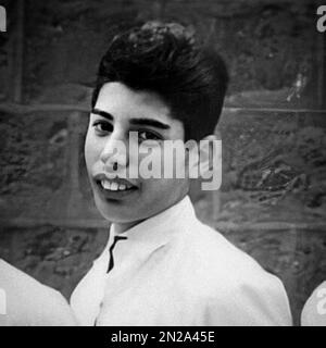 1959 CA , ZANZIBAR , TANZANIE : le célèbre chanteur FREDDIE MERCURY ( 1946 - 1991 ) âgé de 13 ans . Photographe inconnu .- MUSIQUE POP - MUSICA LEGERA - portrait - ritratto - personalità da giovane bambino da piccolo - personnalité personnalités célébrités célébrités quand était jeune garçon enfant enfants - ADOLESCENT - musicista - musicien - cantante - chanteur - ROCKSTAR - ROCK MUSIC --- ARCHIVIO GBB Banque D'Images