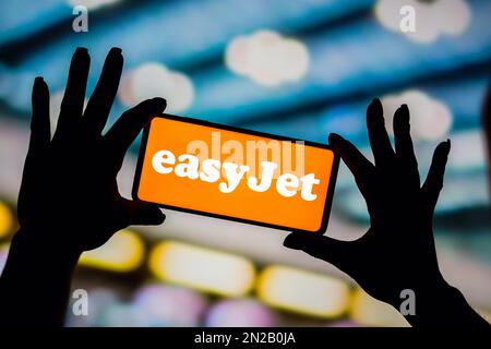 Brésil. 06th févr. 2023. Dans cette illustration, le logo EasyJet Airlines s'affiche sur l'écran d'un smartphone. (Photo de Rafael Henrique/SOPA Images/Sipa USA) crédit: SIPA USA/Alay Live News Banque D'Images