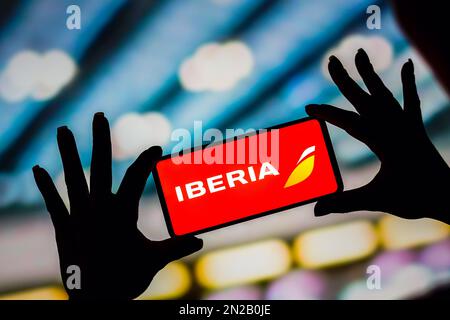 Brésil. 06th févr. 2023. Dans cette illustration, le logo Iberia s'affiche sur l'écran d'un smartphone. (Photo de Rafael Henrique/SOPA Images/Sipa USA) crédit: SIPA USA/Alay Live News Banque D'Images