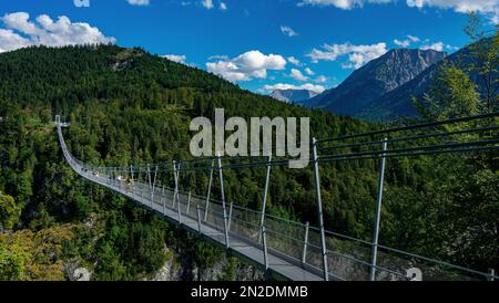 Pont suspendu Highline 179 à Reutte, Tyrol, Autriche Banque D'Images