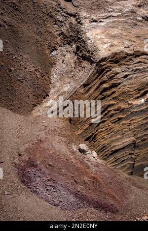 Mur de grès coloré, roche volcanique, près de la Caleta, El Hierro, îles Canaries, Espagne Banque D'Images