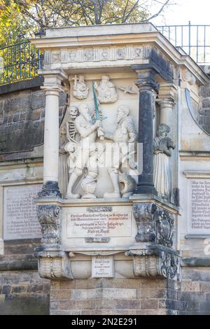 Monument Moritz sur le mur extérieur de la terrasse Bruehl, Dresde, Saxe, Allemagne Banque D'Images