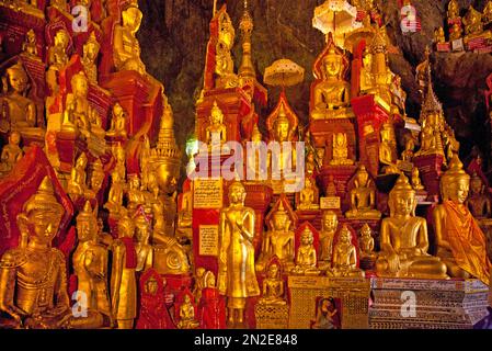 Grotte de Pindaya avec plus de 8000 statues de Bouddha, Pagode Shwe U min, Pindaya, Myanmar, Pindaya, Myanmar Banque D'Images