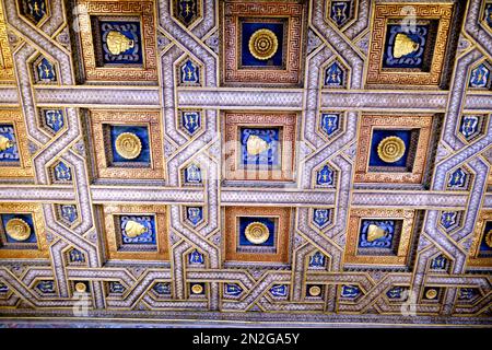 Le plafond de la salle des chevaux dans le Palazzo te à Mantoue en Italie Banque D'Images