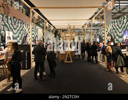 Milan, . 07th févr. 2023. Milano, Italie MIDO 2023 Fiera Milano Rho le point de référence du reportage de lunettes international dans la photo:événement de localisation, lunettes crédit: Agence de photo indépendante/Alamy Live News Banque D'Images