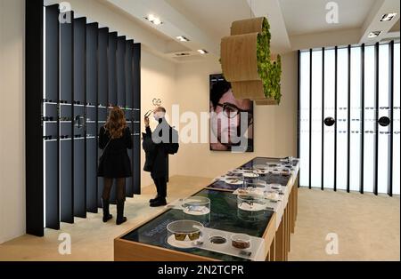 Milan, . 07th févr. 2023. Milano, Italie MIDO 2023 Fiera Milano Rho le point de référence du reportage de lunettes international dans la photo:événement de localisation, lunettes crédit: Agence de photo indépendante/Alamy Live News Banque D'Images