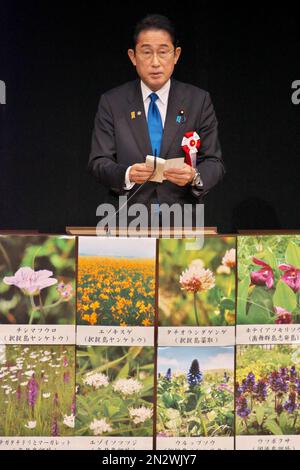 Tokyo, Japon. 07th févr. 2023. Le Premier ministre japonais Fumio Kishida prononce un discours lors d'une convention nationale de demande de retour dans les territoires du Nord à Tokyo, au Japon, en 7 février 2023. La Journée du territoire du Nord est destinée à rappeler au monde le Traité commercial Japon-Russie signé ce jour-là en 1855 par Shogunate Japon et Tzarist Russie, reconnaissant les quatre îles du Nord occupées comme faisant partie du Japon, et la frontière a été établie entre l'île d'Etorofu et l'île d'Uruppu. Photo par Keizo Mori/UPI crédit: UPI/Alay Live News Banque D'Images