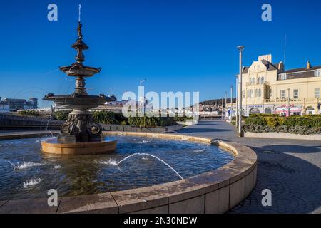Fontaine de Coalbrookdale près du Grand Pier à Weston-super-Mare, Somerset, Angleterre Banque D'Images