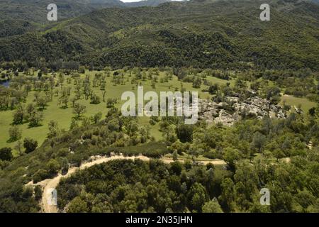 Antennes de fort Hunter Liggett, Californie et ses environs, 10 avril 2019. Banque D'Images