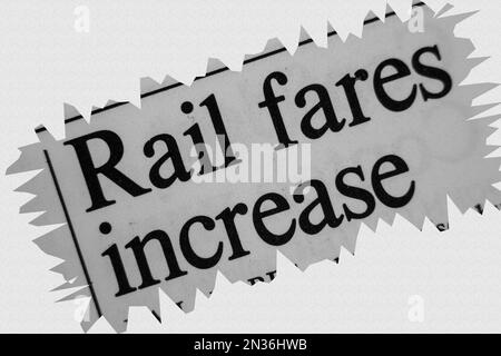 Augmentation des tarifs ferroviaires - article de presse de 1975 titre de l'article de titre de journal Banque D'Images