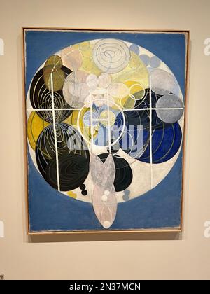 The WU/Rose Series, 1907, Hilma af Klint, MoMA, New York City. Les grandes peintures à la figure, n° 5, Groupe III, série WU/Rose (1907). La peinture fait partie de la série de Hilma af Klint les peintures pour le Temple, son plus important corps d'œuvres. Selon l’artiste, cette peinture avait une signification particulière et elle l’a appelée «la clé de toutes les œuvres à ce jour» Banque D'Images