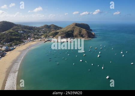 Terminal de croisière au Nicaragua San Juan Del sur Bay vue aérienne de drone Banque D'Images