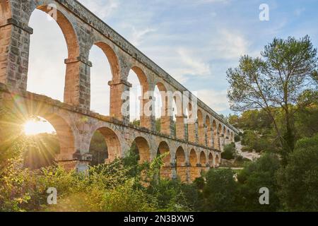 Ancien aqueduc romain, aqueduc de Ferreres (Aqüeducte des Ferreres) également connu sous le nom de Pont del Diable (Pont du Diable) près de Tarragone Banque D'Images