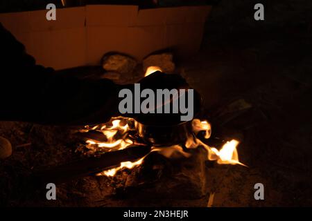 Juarez, Mexique 01-07-2022: Les migrants du Venezuela ont créé un camp de fortune pour attendre la fin du titre 42. Banque D'Images