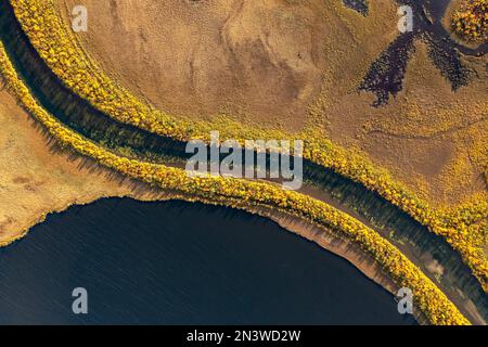 Paysage fluvial de l'air, gros plan, cours de la Visttasjohka, Nikkaluokta, Laponie, Suède Banque D'Images