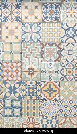 Carrelage en céramique style patchwork coloré sans couture sud Azulejo carrelage portugais classique Espagne décor arrière-plan Banque D'Images