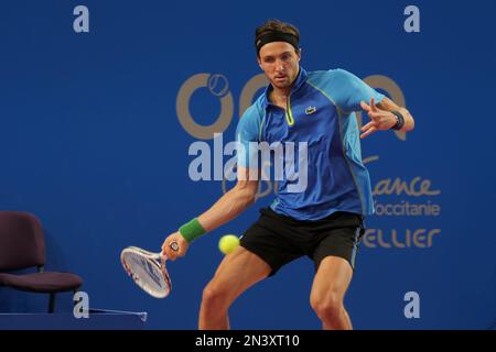 Montpellier, France - 7 février 2023, Arthur Rinderknech (FRA) en action contre Luca Nardi (ITA) pendant l'Open Sud de France 2023, ATP 250 tournoi de tennis sur 7 février 2023 à l'Arena Sud de France à Pérols près de Montpellier, France - photo Patrick Cannaux / DPPI Banque D'Images