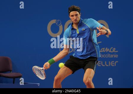 PEROLS, France. 7th février 2023. Arthur Rinderknech (FRA) en action contre Luca Nardi (ITA) lors de l'Open Sud de France 2023, tournoi de tennis ATP 250 sur 7 février 2023 à l'Arena Sud de France à Perols près de Montpellier, France - photo: Patrick Cannaux/DPPI/LiveMediaAlamy Live News Banque D'Images