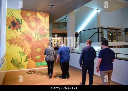 Amsterdam, pays-Bas. Janvier 2023. Les visiteurs admirent les peintures de Vincent van Gogh à Amsterdam. Photo de haute qualité Banque D'Images