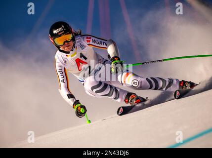 Courchevel, France. 08th févr. 2023. Ski alpin: Championnat du monde, Super G, femmes: Kira Weidle, Allemagne, sur le parcours. Les Championnats du monde de ski se tiendront à Courchevel et à Méribel dans les Alpes françaises. Credit: Michael Kappeller/dpa/Alay Live News Banque D'Images