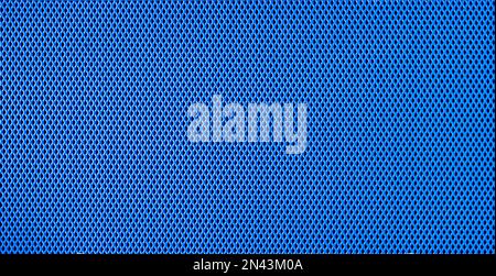 Texture de maillage métallique noir et bleu avec cellules diagonales. Banque D'Images