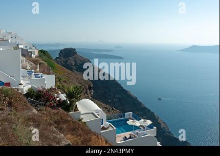 Imerovigli et Skaros rock, Santorin, Cyclades, Grèce Banque D'Images