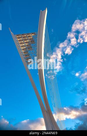 Vue sur le Ponte Ennio Flaiano au coucher du soleil, Pescara, Italie Banque D'Images