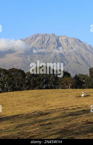 Mont Meru, petit frère du Mont Kilimanjaro à Arusha, Tanzanie Banque D'Images