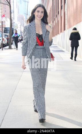 New York, NY, États-Unis. 07th févr. 2023. Alison Brie au Drew Barrymore Show de New York. Crédit 07 février 2023 : RW/Media Punch/Alamy Live News Banque D'Images