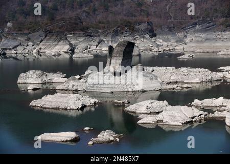 CHONGQING, CHINE - JANVIER 30,2023 - (FICHIER) photo prise le 30 janvier 2023 montre des pierres à roulettes dans la région pittoresque de Xiaonanhai, district de Qianjiang, sout Banque D'Images