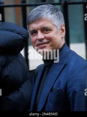 Londres, Royaume-Uni. 8th févr. 2023. Vadym Prystaiko, Ambassadeur extraordinaire et plénipotentiaire de l'Ukraine au Royaume-Uni, le Président Volodymyr Zelenskyy de l'Ukraine visite le Premier ministre Rishi Sunak au numéro 10 Downing Street pour des entretiens. Crédit : Mark Thomas/Alay Live News Banque D'Images