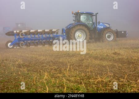 Maldon, Royaume-Uni. 08th févr. 2023. Maldon Essex 8th février 2023 météo britannique brouillard épais au Doe Show 63rd annuel des machines agricoles à Maldon Essex crédit: Ian Davidson/Alamy Live News Banque D'Images