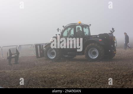 Maldon, Royaume-Uni. 08th févr. 2023. Maldon Essex 8th février 2023 météo britannique brouillard épais au Doe Show 63rd annuel des machines agricoles à Maldon Essex crédit: Ian Davidson/Alamy Live News Banque D'Images