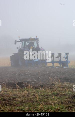 Maldon, Royaume-Uni. 08th févr. 2023. Maldon Essex 8th février 2023 météo britannique brouillard épais au Doe Show 63rd annuel des machines agricoles à Maldon Essex crédit: Ian Davidson/Alamy Live News Banque D'Images