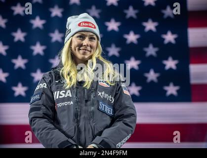Courchevel, France. 08th févr. 2023. Ski alpin: Coupe du monde, Super G, femmes: Mikaela Shiffrin, Etats-Unis, à la cérémonie de remise des prix. Les Championnats du monde de ski se tiendront à Courchevel et à Méribel dans les Alpes françaises. Credit: Michael Kappeller/dpa/Alay Live News Banque D'Images