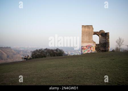 Ruines brisées appelées ruines de Baba dans la banlieue de Prague Banque D'Images