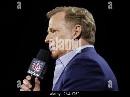 Phoenix, États-Unis. 07th févr. 2023. Le commissaire de la NFL, Roger Goodell, prend la parole mercredi à 8 février 2023 lors d'une conférence de presse du Super Bowl au centre des médias de Phoenix, en Arizona. Les Philadelphia Eagles joueront les Kansas City Chiefs dans le Super Bowl LVII au State Farm Stadium de Glendale, Arizona, dimanche, 12 février 2023. Photo de John Angelillo/UPI crédit: UPI/Alay Live News Banque D'Images