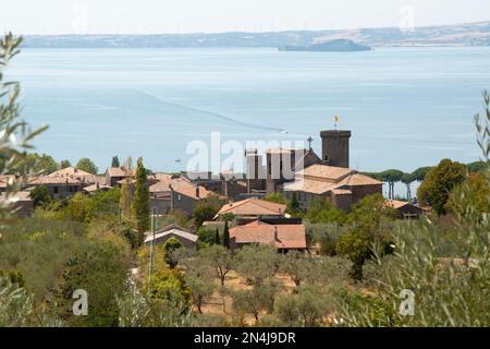 Beau village en pierre près du lac Bolsena, en Italie Banque D'Images