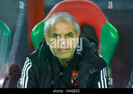 Rabat, Maroc. 08th févr. 2023. Marcel Koller, entraîneur d'Al Ahly, réagit en regardant le match de football demi-finale de la coupe du monde du club de la FIFA entre Al Ahly et le Real Madrid au stade Prince Moulay Abdellah. Crédit : -/dpa/Alay Live News Banque D'Images