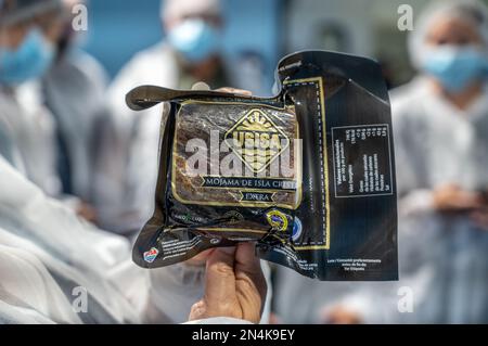 Produit fini final, usine de mise en conserve de poisson (USISA), Isla Cristina, Espagne Banque D'Images