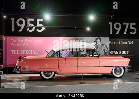 Sa Cadillac rose est exposée au Memphis Entertainment Complex d'Elvis Presley à Graceland, à Memphis, Tennessee. Banque D'Images
