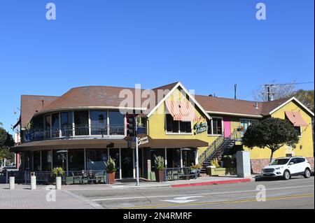 HUNTINGTON BEACH, CALIFORNIE - 7 FÉVRIER 2023 : Cucina Alessa, un restaurant italien sur main Street à Huntington Beach. Banque D'Images