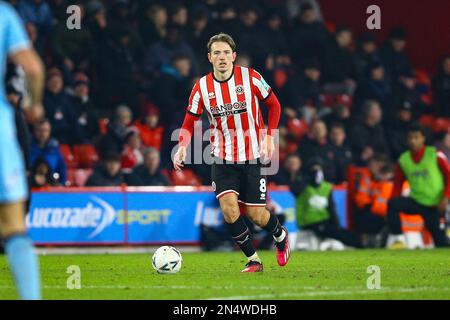 Bramall Lane, Sheffield, Angleterre - 7th février 2023 Sander Berge (8) de Sheffield United - pendant le match Sheffield United v Wrexham, Emirates FA Cup, 2022/23, Bramall Lane, Sheffield, Angleterre - 7th février 2023 crédit : Arthur Haigh/WhiteRosePhotos/Alay Live News Banque D'Images