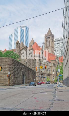 Le palais de justice et la prison du comté d’Allegheny, sur Grant Street à Pittsburgh, figurent parmi les plus importants monuments architecturaux de Pennsylvanie. Banque D'Images