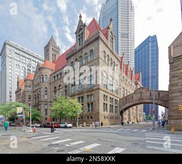 Le palais de justice et la prison du comté d’Allegheny, sur Grant Street à Pittsburgh, figurent parmi les plus importants monuments architecturaux de Pennsylvanie. Banque D'Images